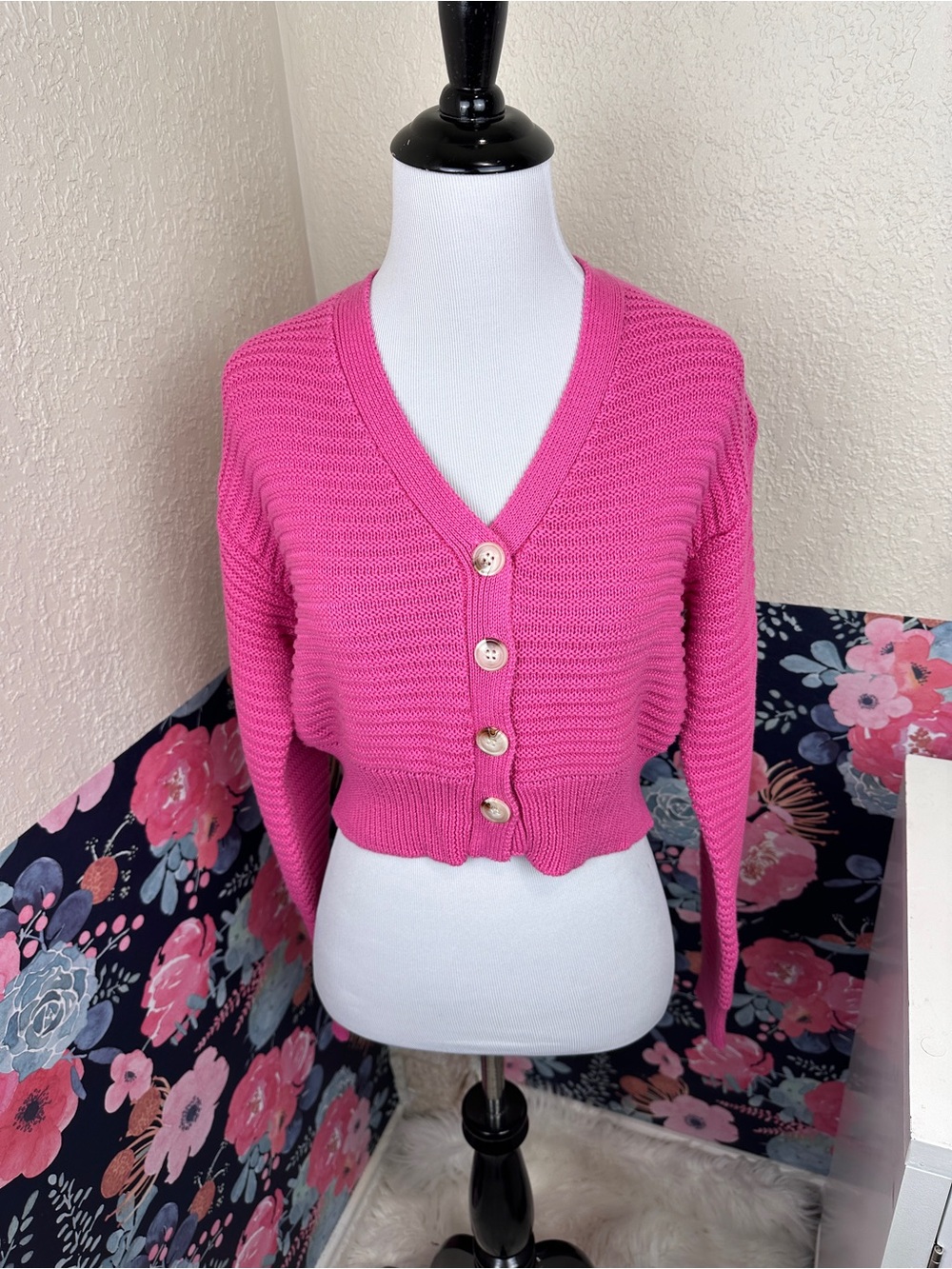 The Impeccable Pig Pink Knitted Cropped Cardigan Sweater Size Small
